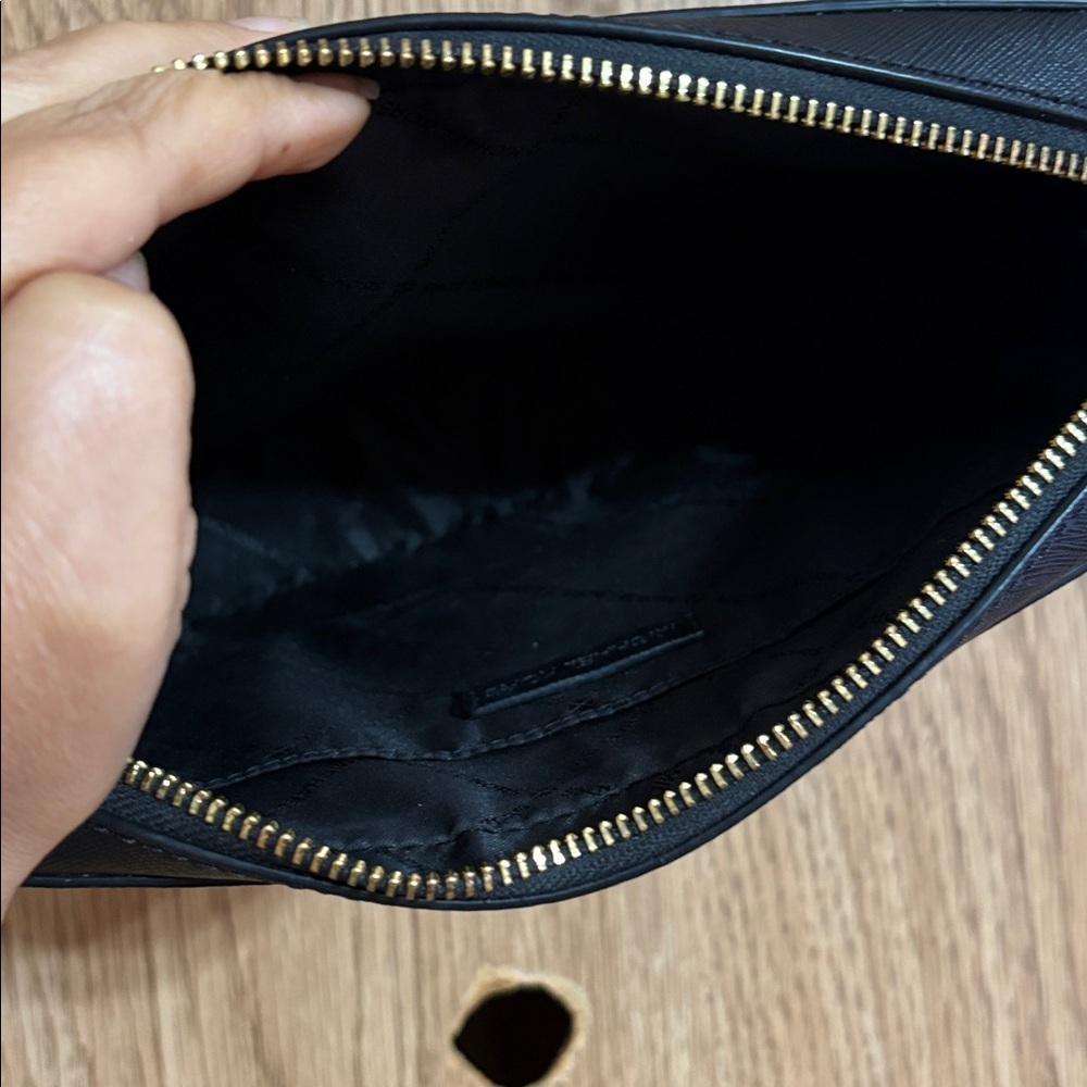 Michael Kors Black and Gold Crossbody Bag - Picture 5 of 9
